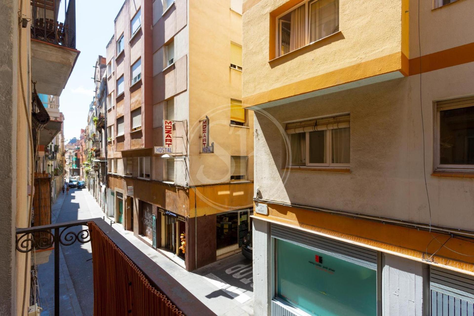 En El Barrio De Gracia